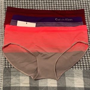 Calvin Klein women’s seamless hipster panties 3 pk